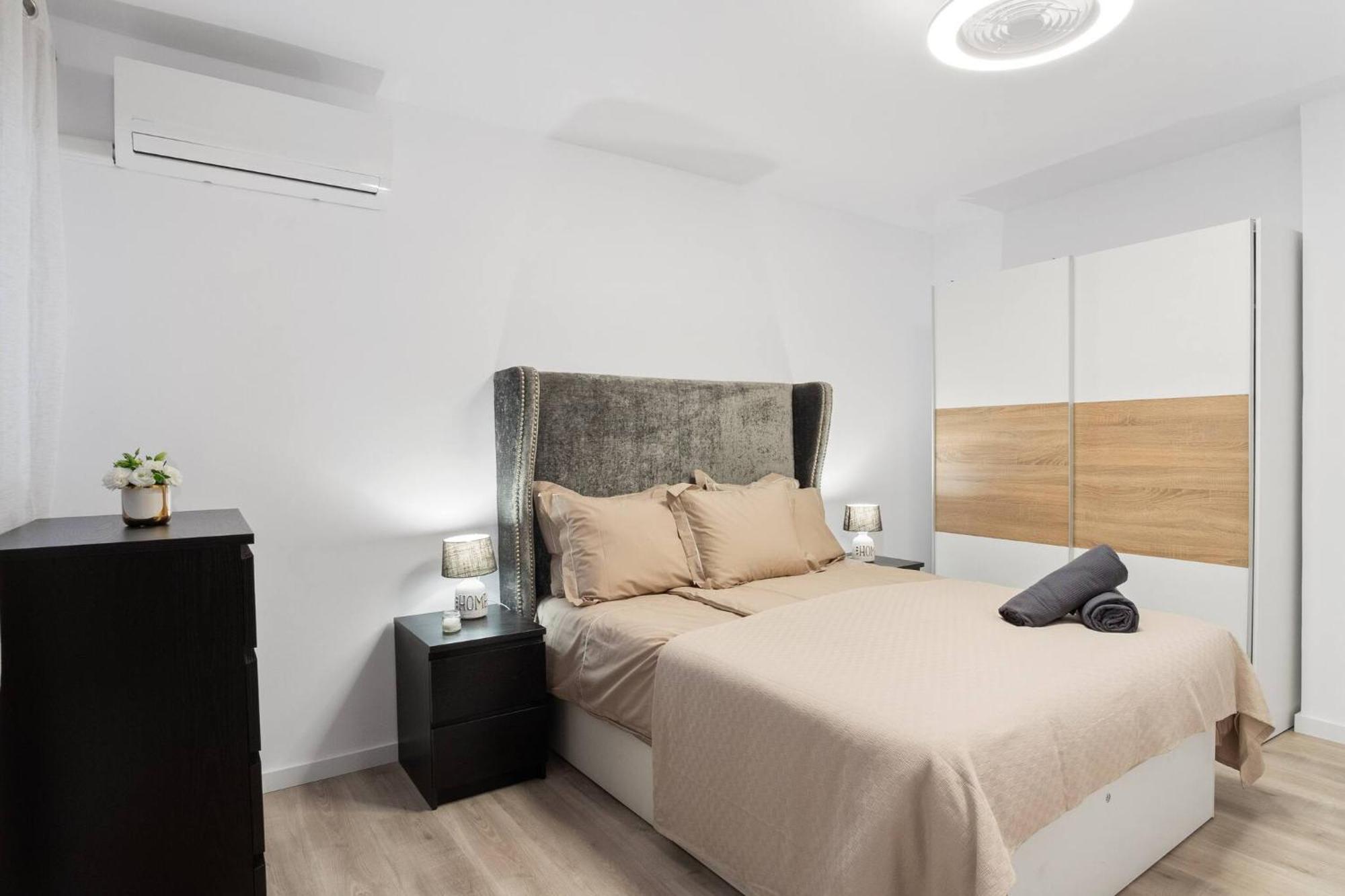 Apartamento Noche By The Sea Torrevieja Exterior foto